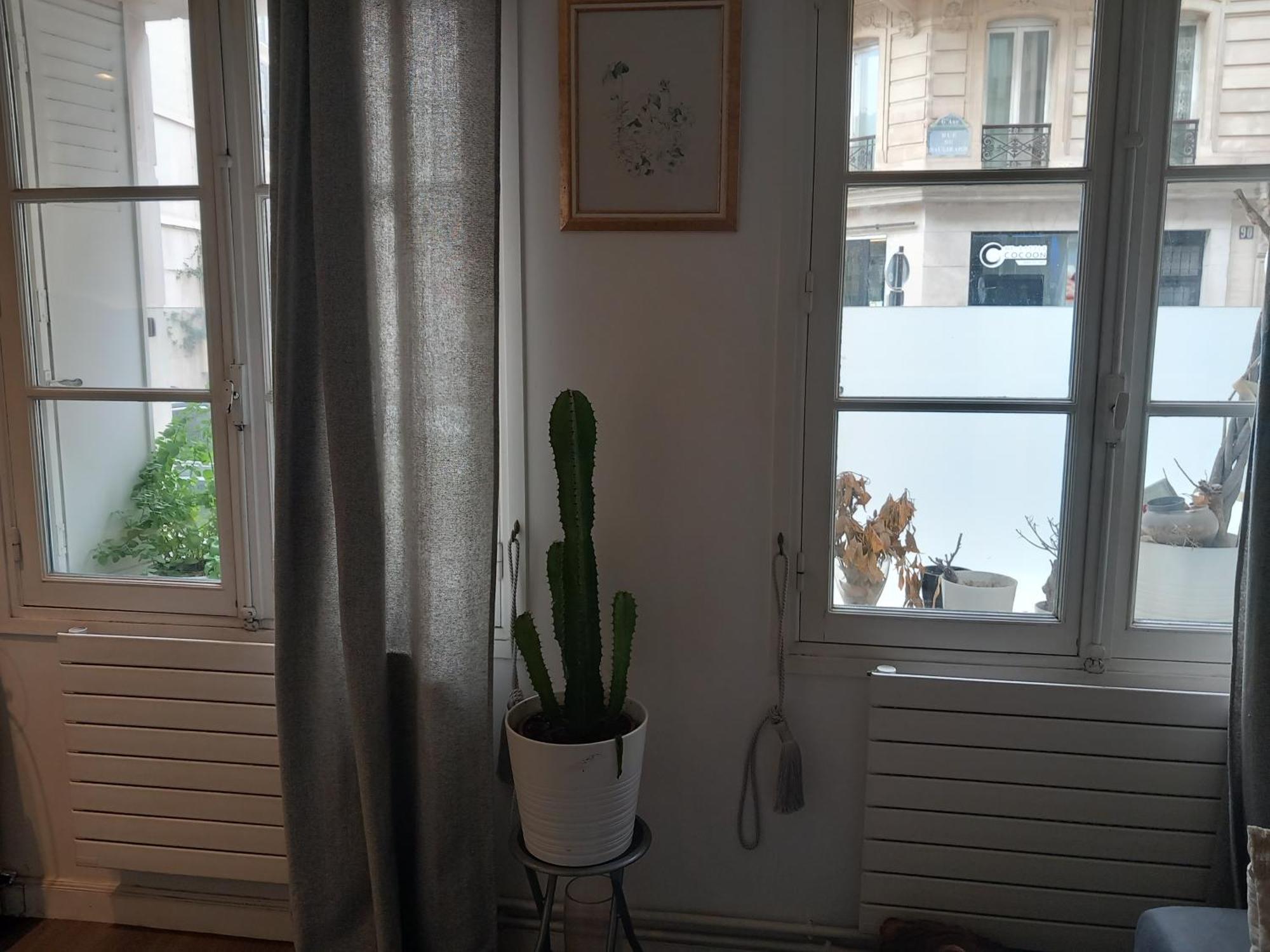 Appartement 1 Minute Gare Montparnasse , Center, Awsome Place, Close To Eiffel Tour And Louvre Meusm , Front Metro